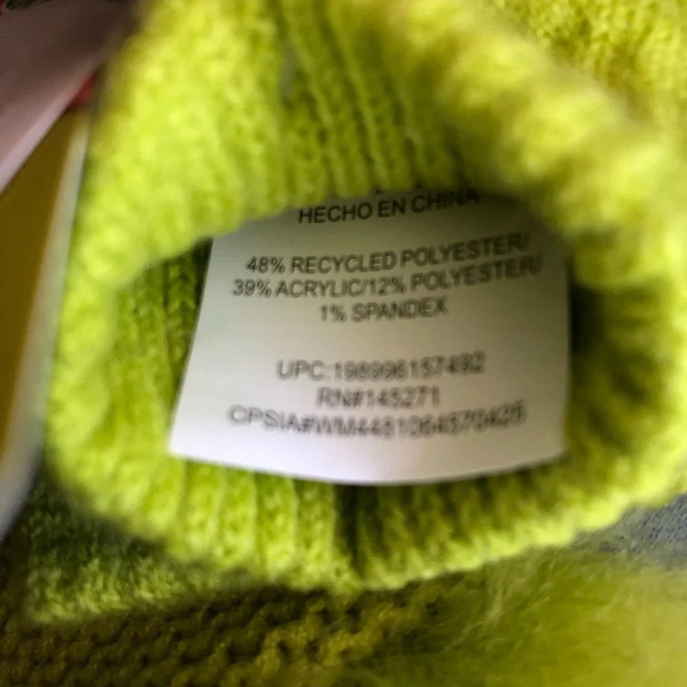 NWT Grinch Toddler Kids Beanie and Mittens Set - Green
